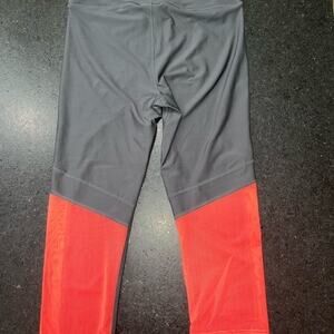 UNDER ARMOUR HEATGEAR COMPRESSION LEGGINGS DARK GREY CORAL COLORED MESH DETAIL S